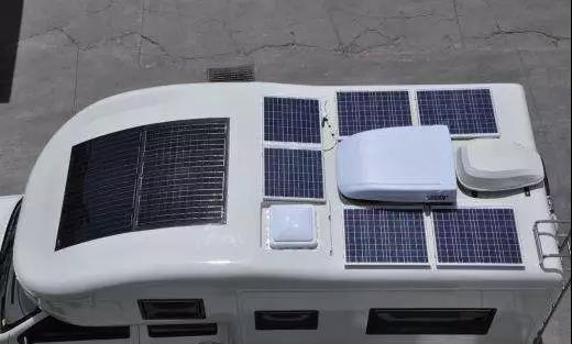 房車上的太陽(yáng)能發(fā)電板價(jià)格落差發(fā)電功率不同!(圖1) 小型太陽(yáng)能發(fā)電板價(jià)格