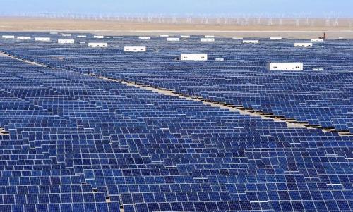 影響雙面元件產生的主要因素是什么?(圖1) 光伏發電組件價格